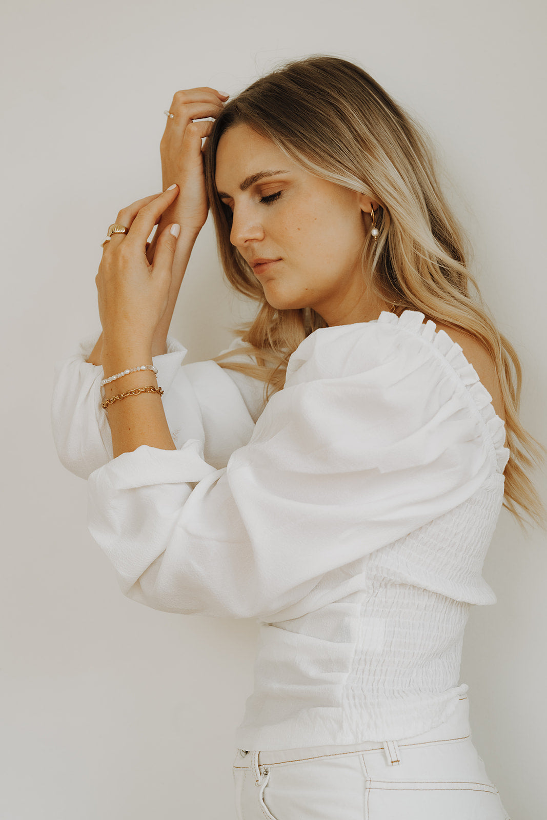 Goldenes Armband mit groben Gliedern