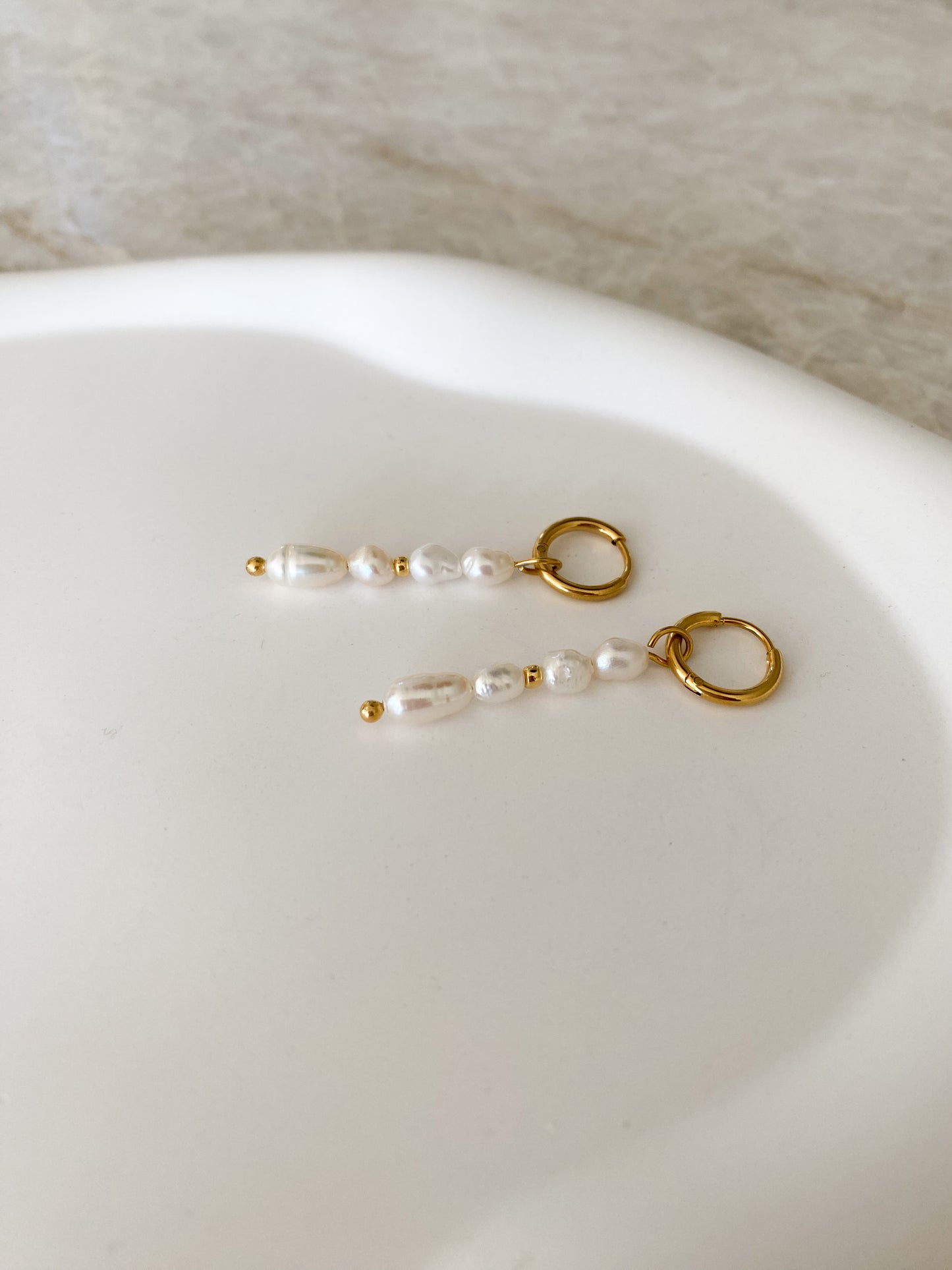 CHLOÉ Ohrringe aus Süsswasserperlen