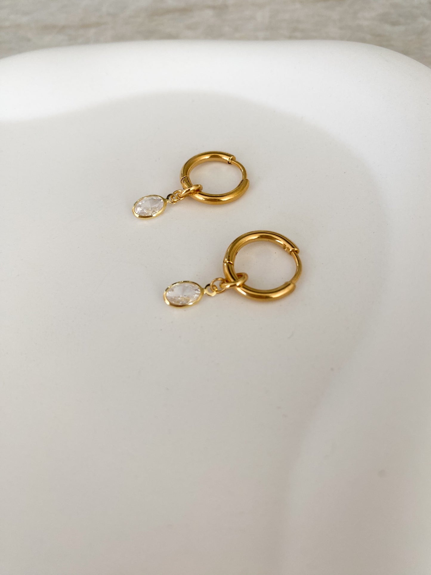 Classy STELLA Ohrringe mit Zirkonia