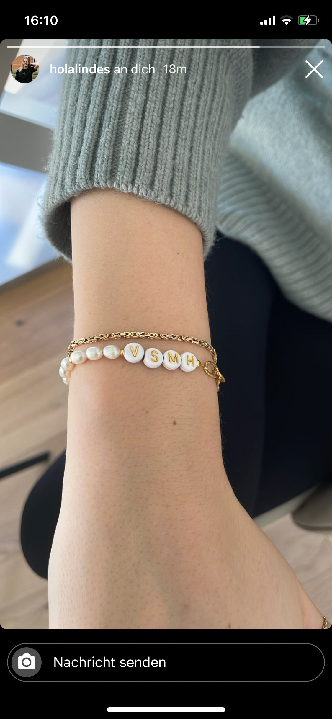 Halbgeteiltes Armband mit Süßwasserperlen und Glieder