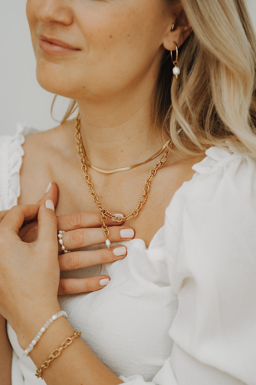 Goldene Kette mit groben Gliedern